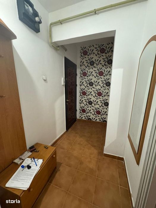 Etaj 1 - Dacia - Bicaz - 2 camere - liber  - acte la zi