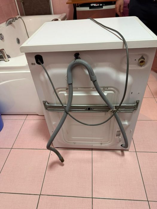 Продам стиральную машинку