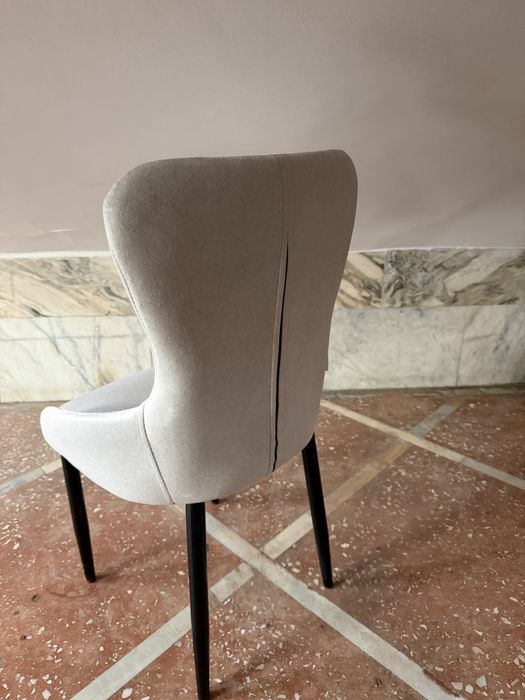 Продам новые стулья