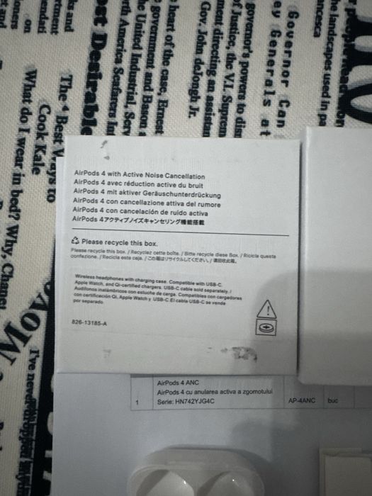 Apple AirPods 4 cu Active Noise Cancellation (ANC)