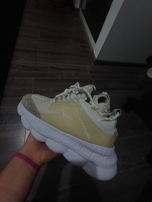 Versace chain reaction