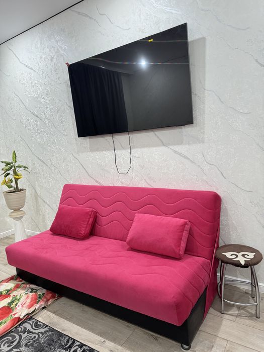 Диван в отличном состояний