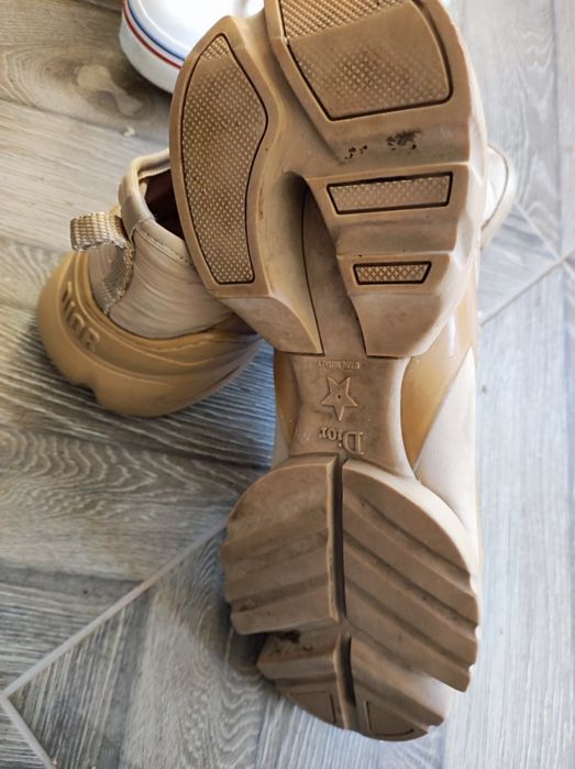 Кроссовки женские на 38 размер