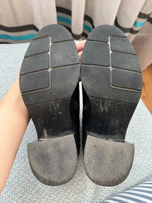 Замшевые полуботинки (ботильоны) на замке и каблуке 6,5 см., 35 размер