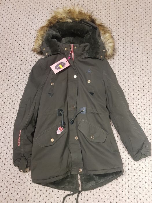 Geci de fete  noi 100 lei buc pt cine le ia pe toate!