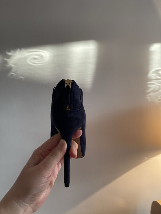 Ботильоны из замши