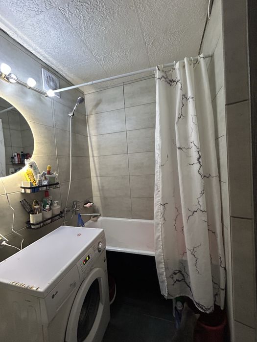 продам квартиру на 4-м районе