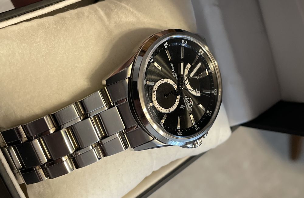 Ceas Orient Automatic, mecanism frumos decorat