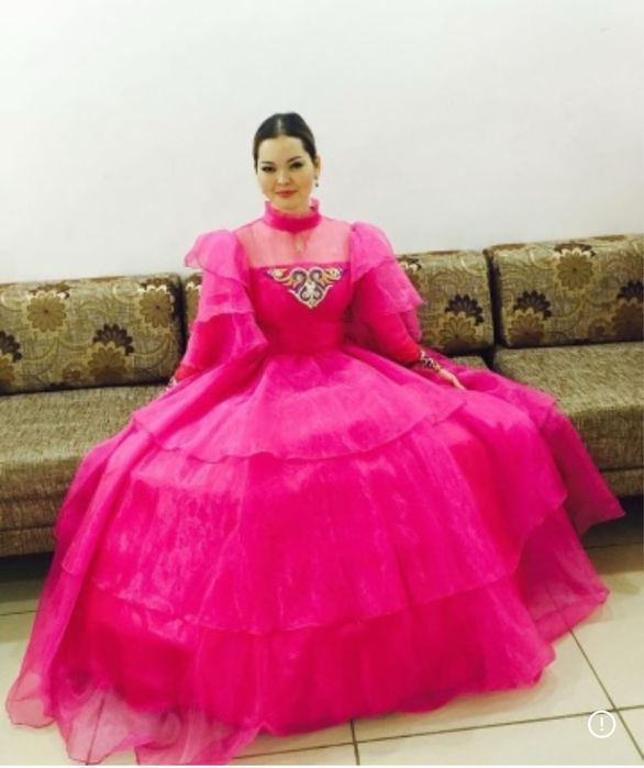 Әдемі көйлек сатылады