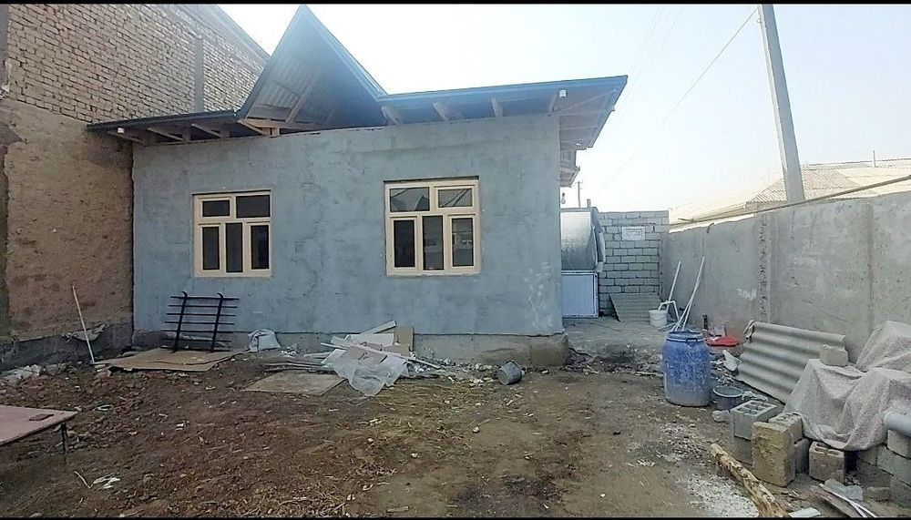 Авангард бойкургон 2 сотих 3 хона срочно сотилади