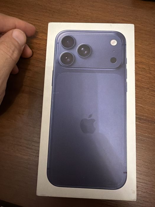 iPhone 17 Pro Max Deep Blue 256gb