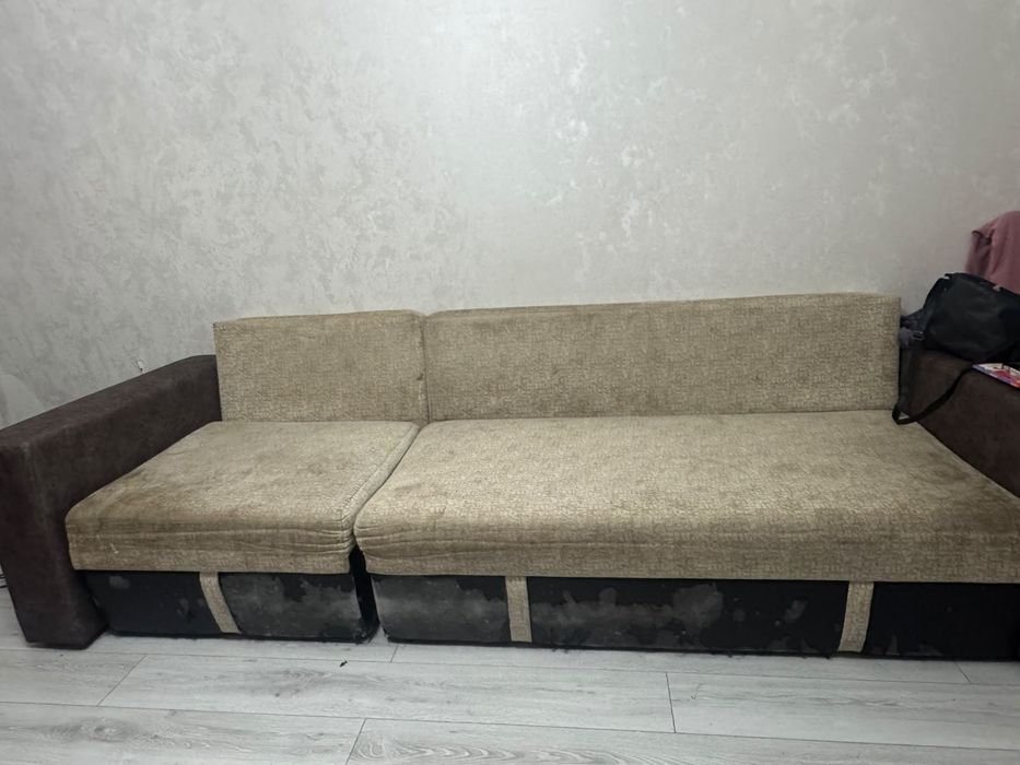 диван в гостиную