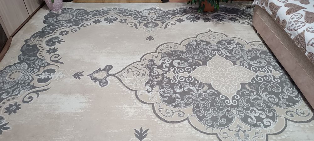 Продам ковер в отличном состоянии