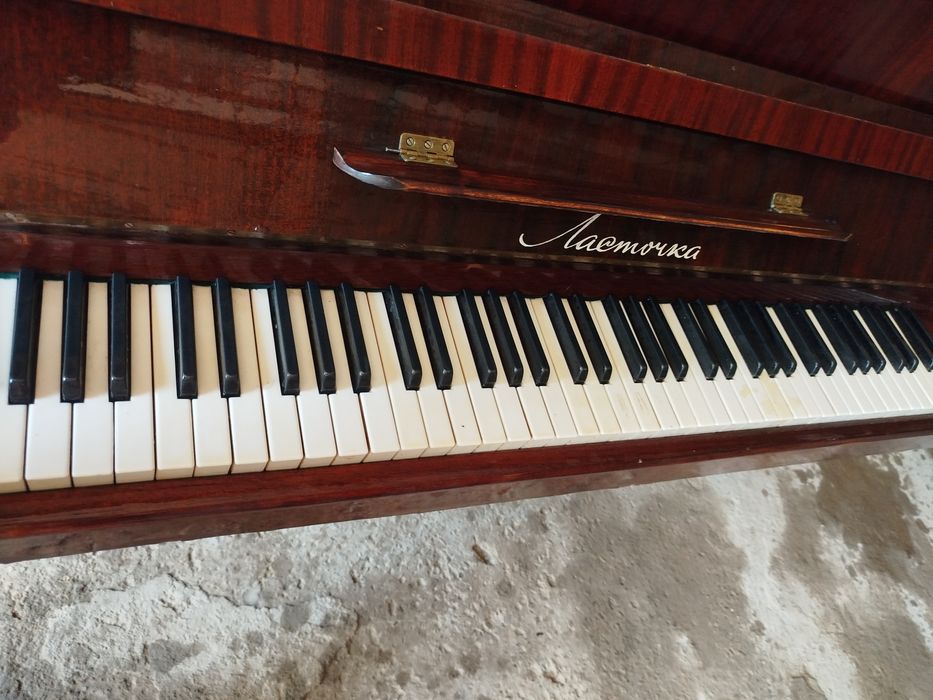 Pianino Belarus. Holati yaxshi.