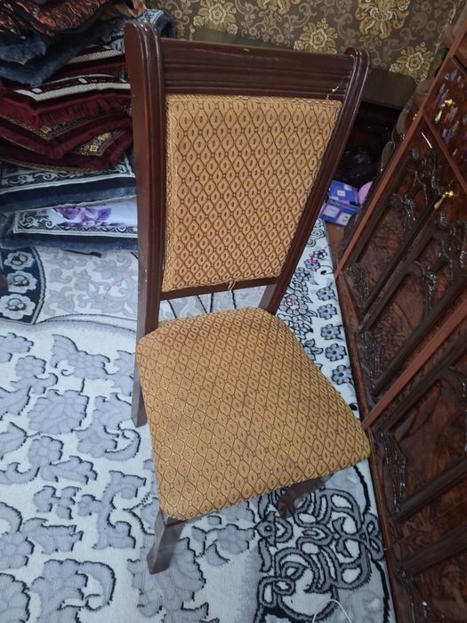 Стол стул сотилади