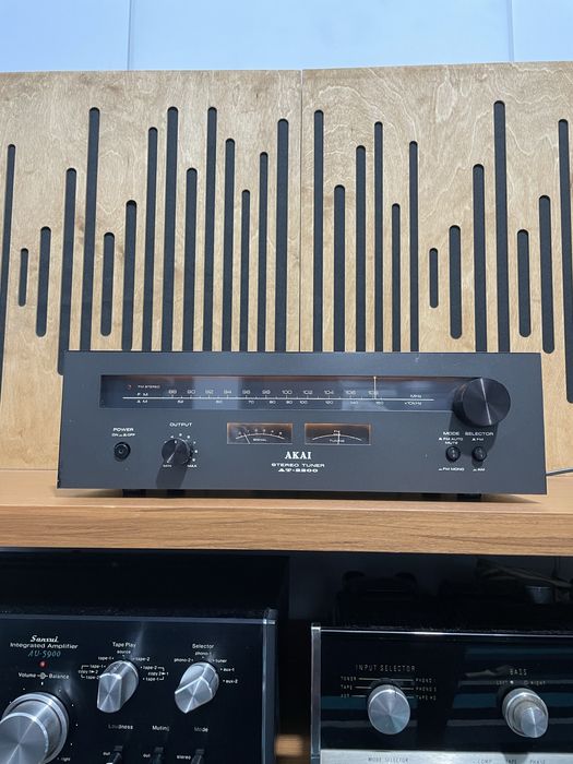Tuner akai AT 2200