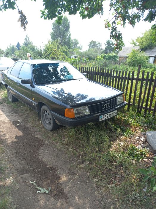 Продам ауди 100 с3 1990года.