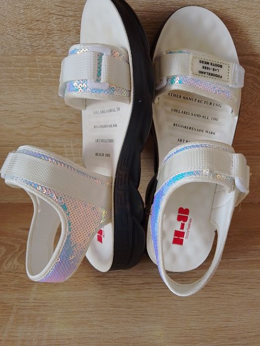 Дамски сандали н.40