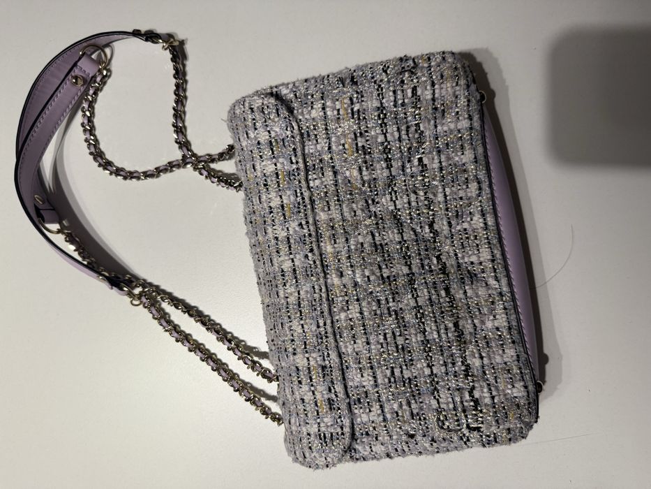 Уникална чанта Guess