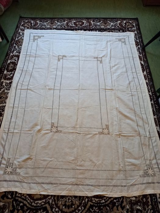 Скатерти ручной работы х/б и льняные