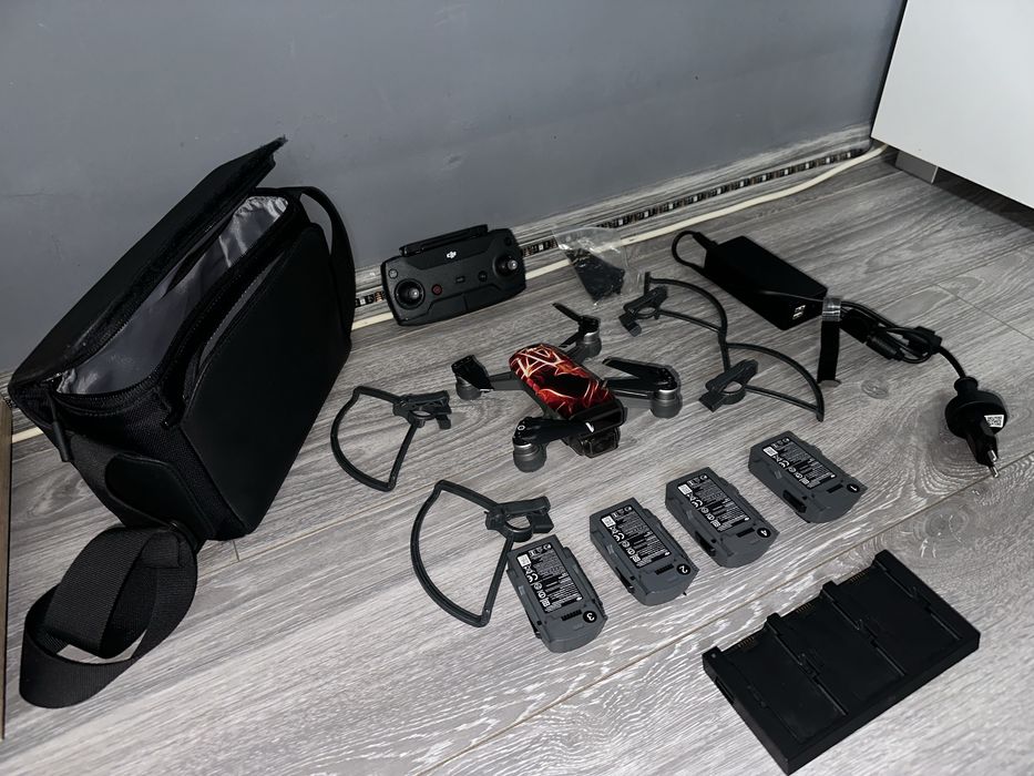 Schimb Drona DJI Spark 4 baterii, telecomanda!