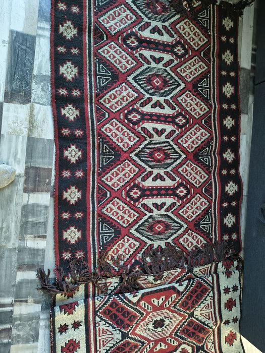 Вълнена пътека нова