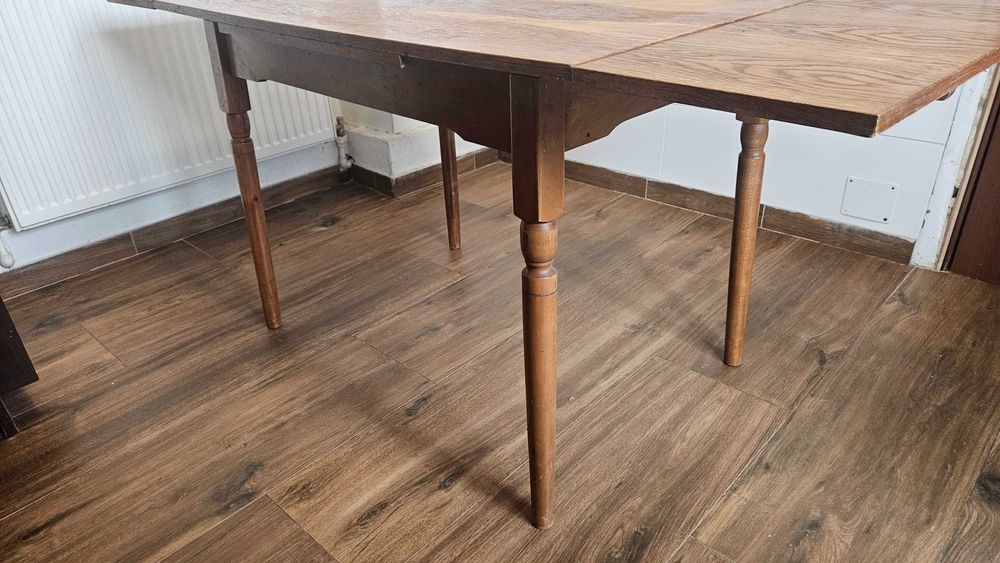 Masa extensibila din lemn 6-8 persoane
