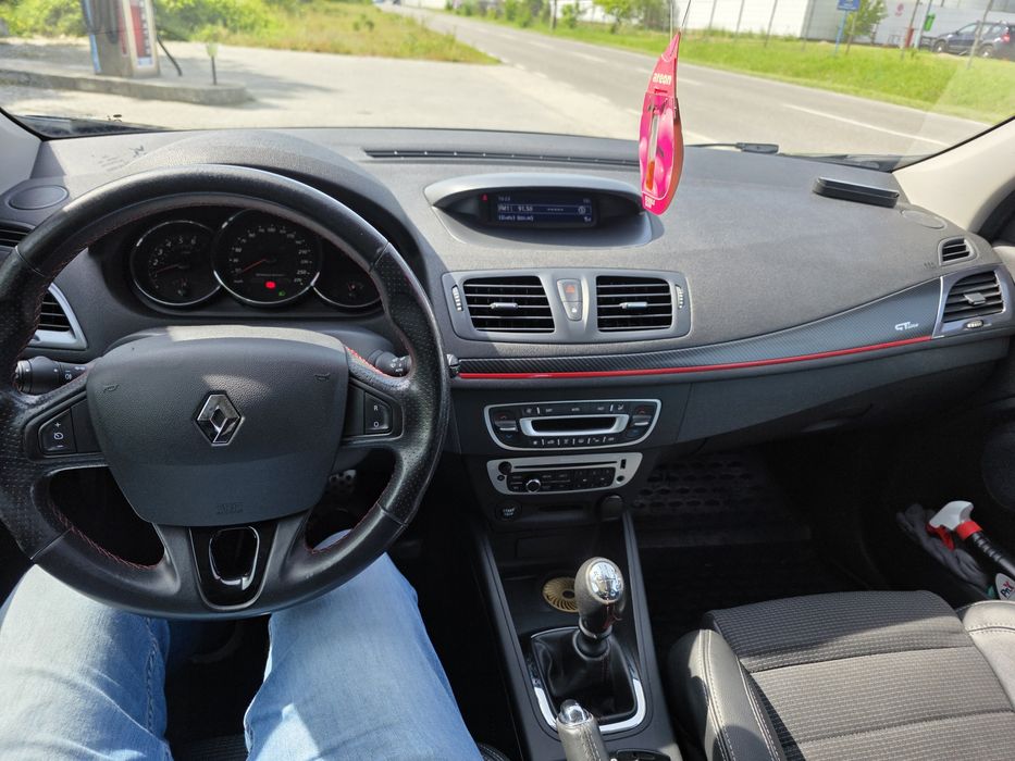 Proprietar vand renault megane 3 1.2 132 cp 2015
