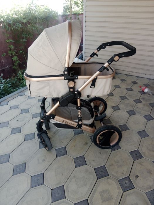 Продам детскии кояску