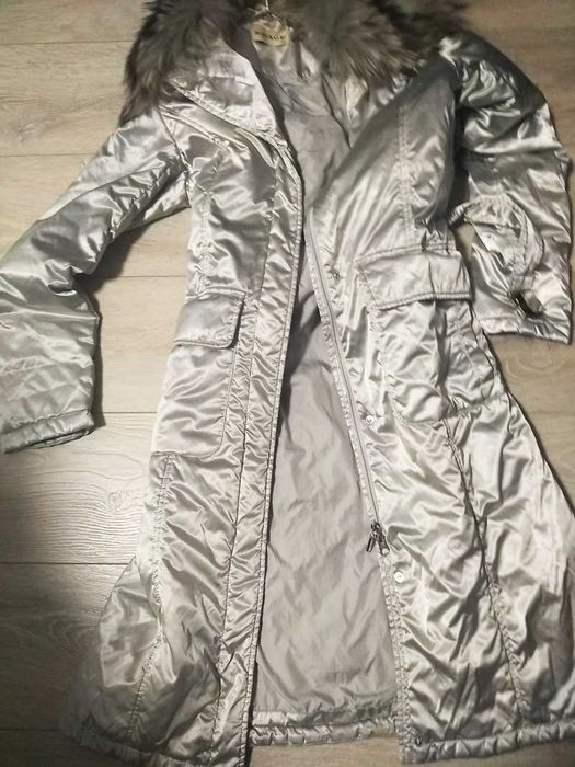 Palton cu guler din blană naturală de raton