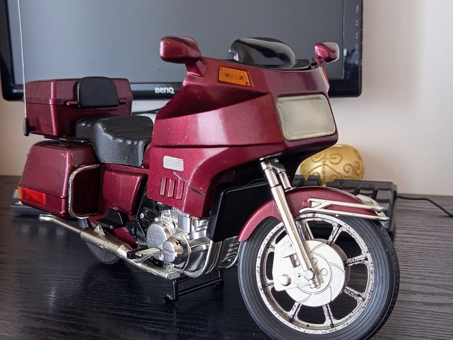 Macheta vintage motocicleta Honda, lungime 37