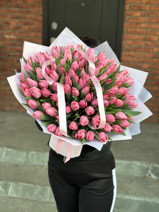 Тюльпаны 51 и 101 шт доставка