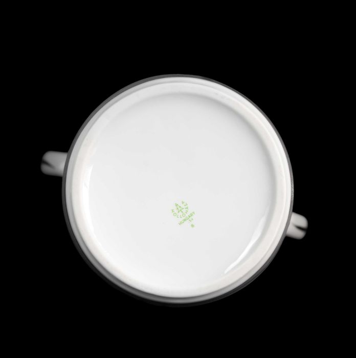 Голяма ваза от Hollohaza Hungary.