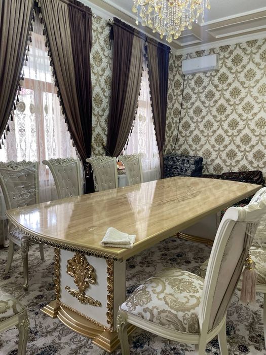 Yangi stol stul sotiladi