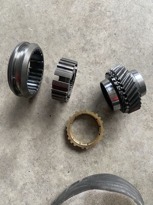 Vand sau repara cutie viteza jimny R72