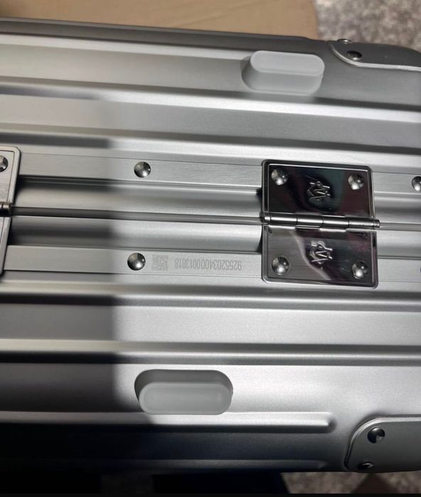 Оригинален куфар Rimowa