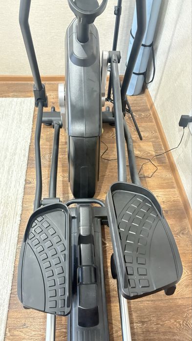 Продается Тренажер элипс