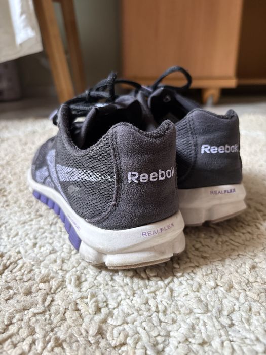 Продам кроссовки Reebok
