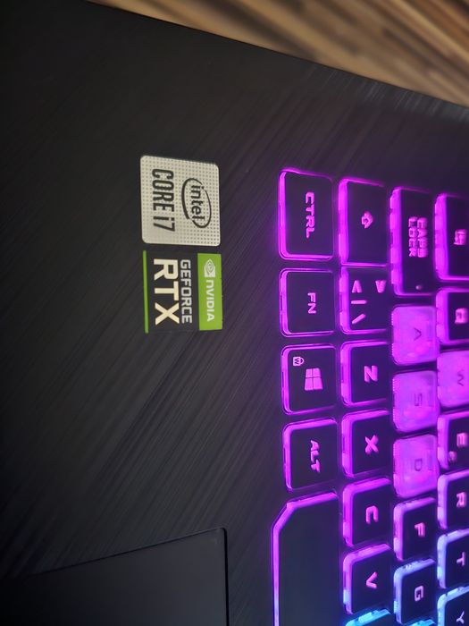 Laptop asus strix g712lws