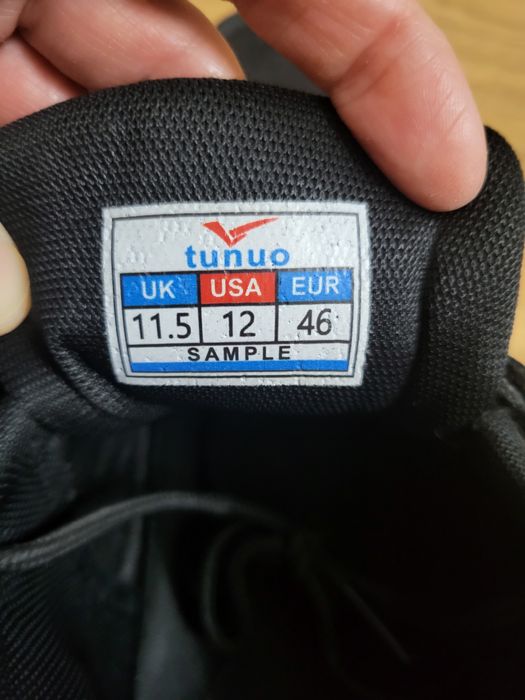 Продам клёвые кроссовки