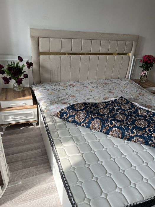 Продам спальний гарнитур