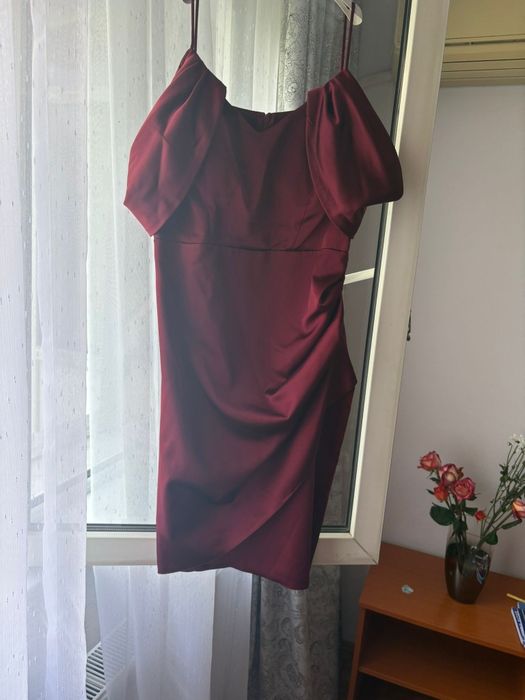 Rochie eleganta rosie ( grena)