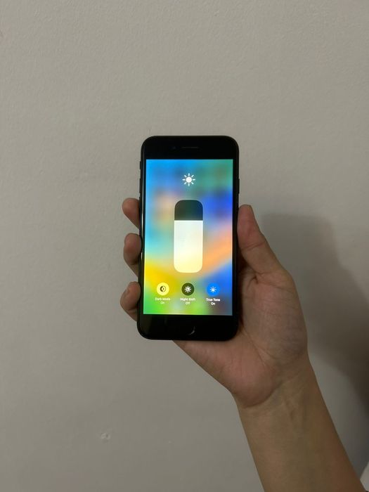 Айфон 8 64гб торг