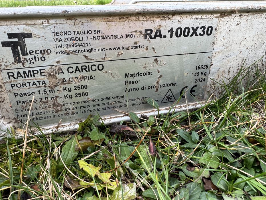 Пътеки за мини багер до 2.5Т