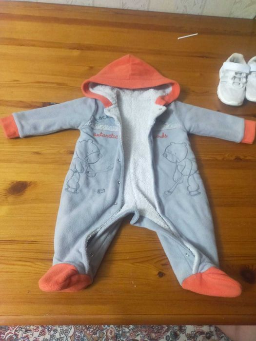 Продам детский комбинезон