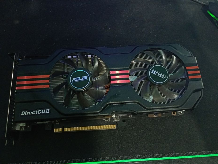 Placa video ASUS GeForce GTX 560 Ti DirectCU II Top 1GB GDDR5 256-bit