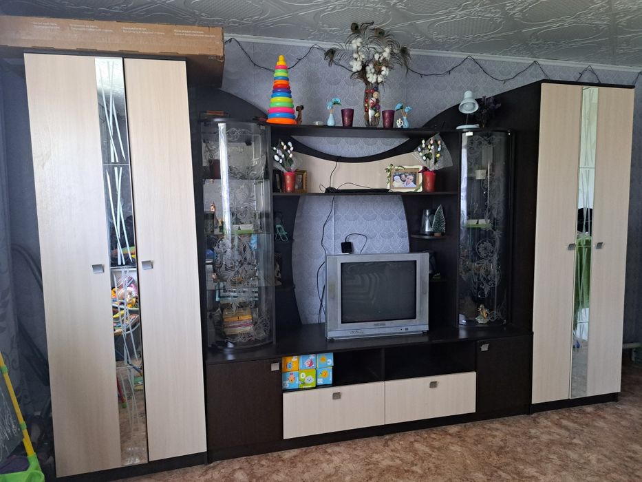 Горка для гостинной