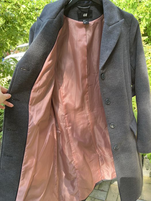 Продам пальто H&M новое