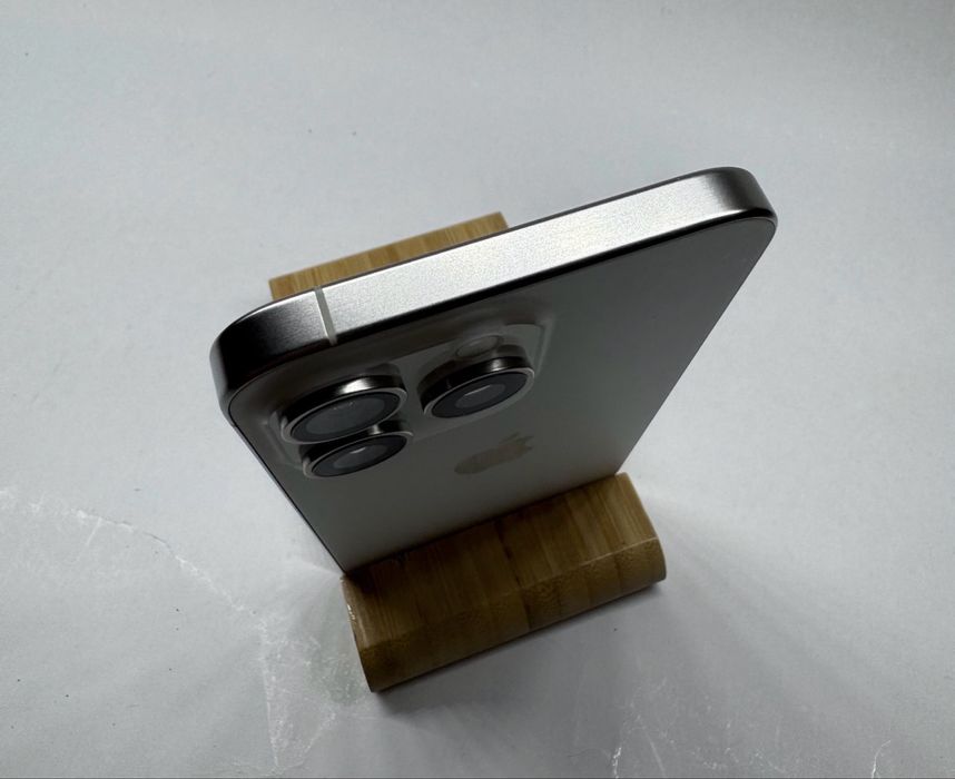 iPhone 15 PRO MAX ALB , de 256 GB cu 98% Bateria