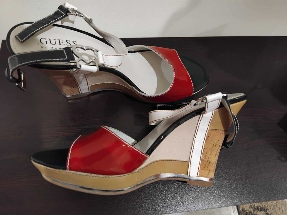 Дамски сандали   GUESS